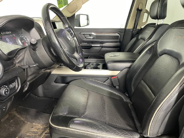 Used 2019 RAM 1500 Laramie AWD/4WD image 2
