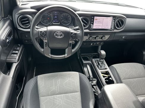 Used 2020 Toyota Tacoma TRD Sport RWD image 24