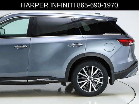 Used 2023 INFINITI QX60 Sensory w/ Vision Package AWD/4WD image 4