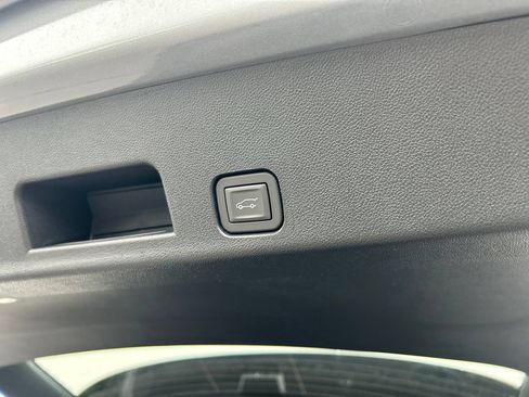 New 2026 GMC Acadia Elevation AWD/4WD image 37