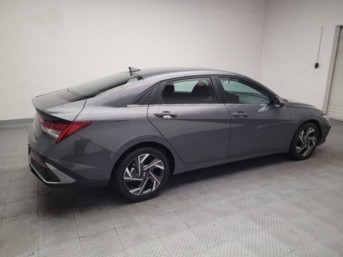 Used 2025 Hyundai Elantra SEL FWD image 10