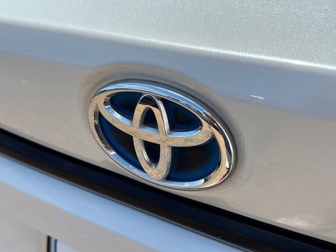 Used 2024 Toyota Corolla LE FWD image 29