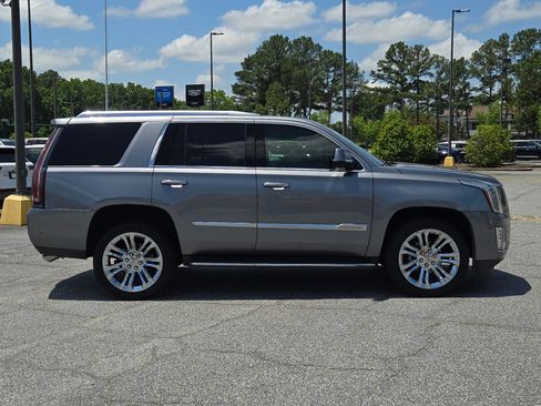 Used 2019 Cadillac Escalade Premium Luxury w/ LPO, Radiant Package RWD image 7