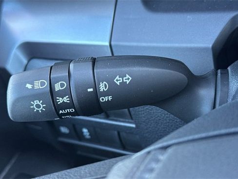 Used 2025 Toyota Tacoma SR5 image 37