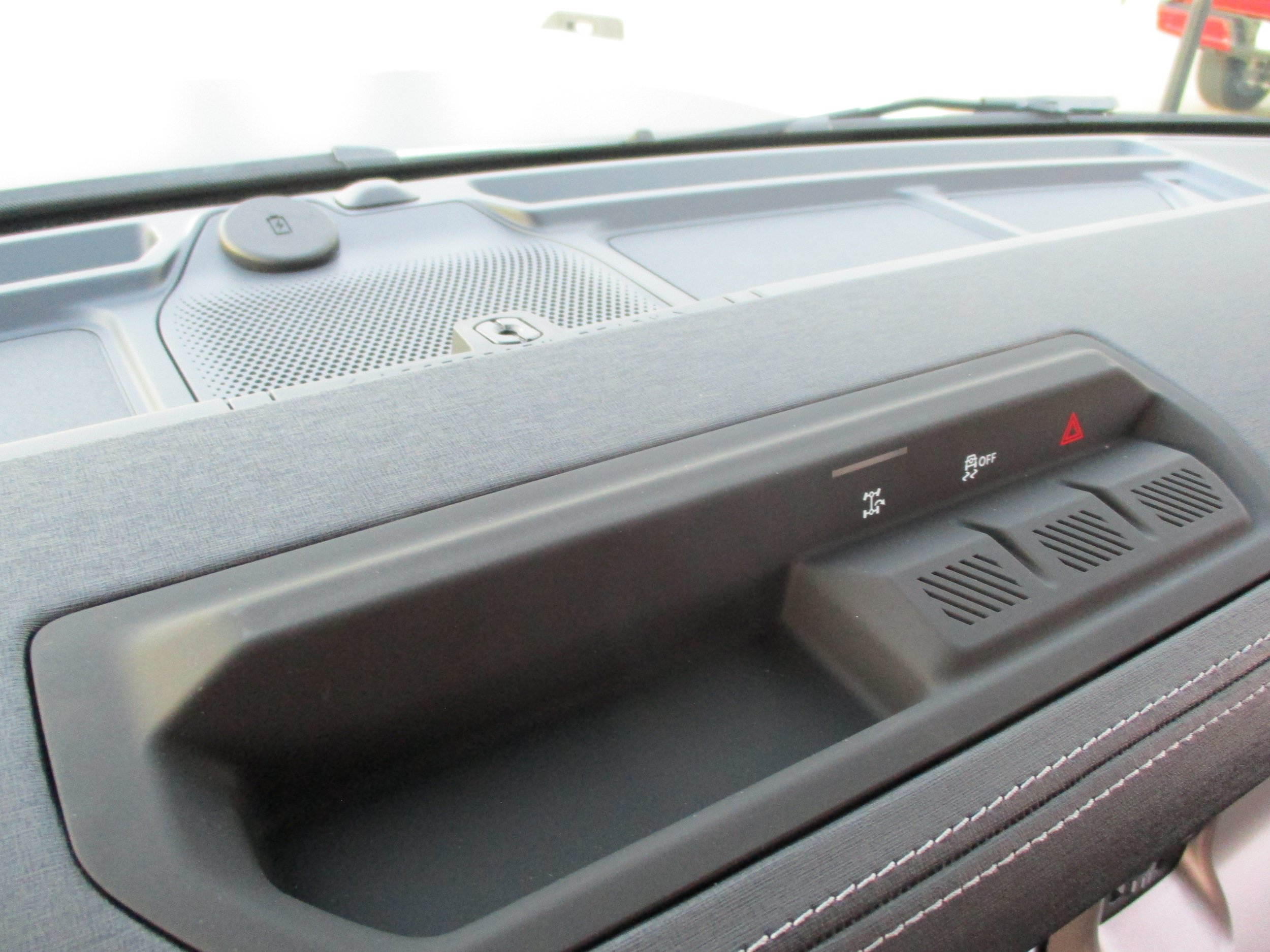 Used 2025 Ford Bronco Outer Banks AWD/4WD image 19