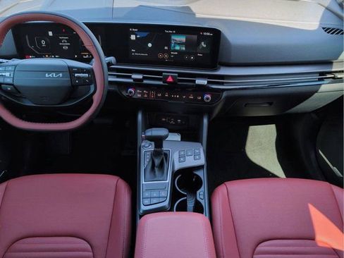 New 2026 Kia Sportage SX image 18