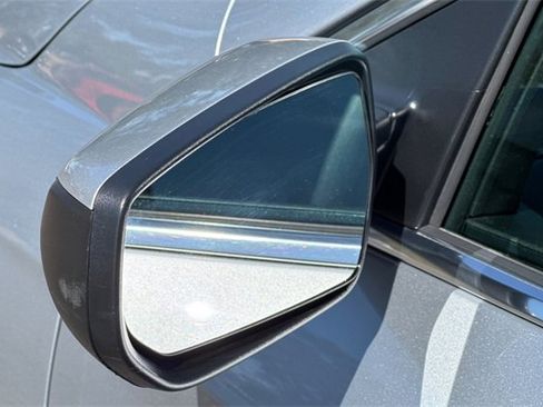 Used 2022 Chevrolet Malibu LT image 54