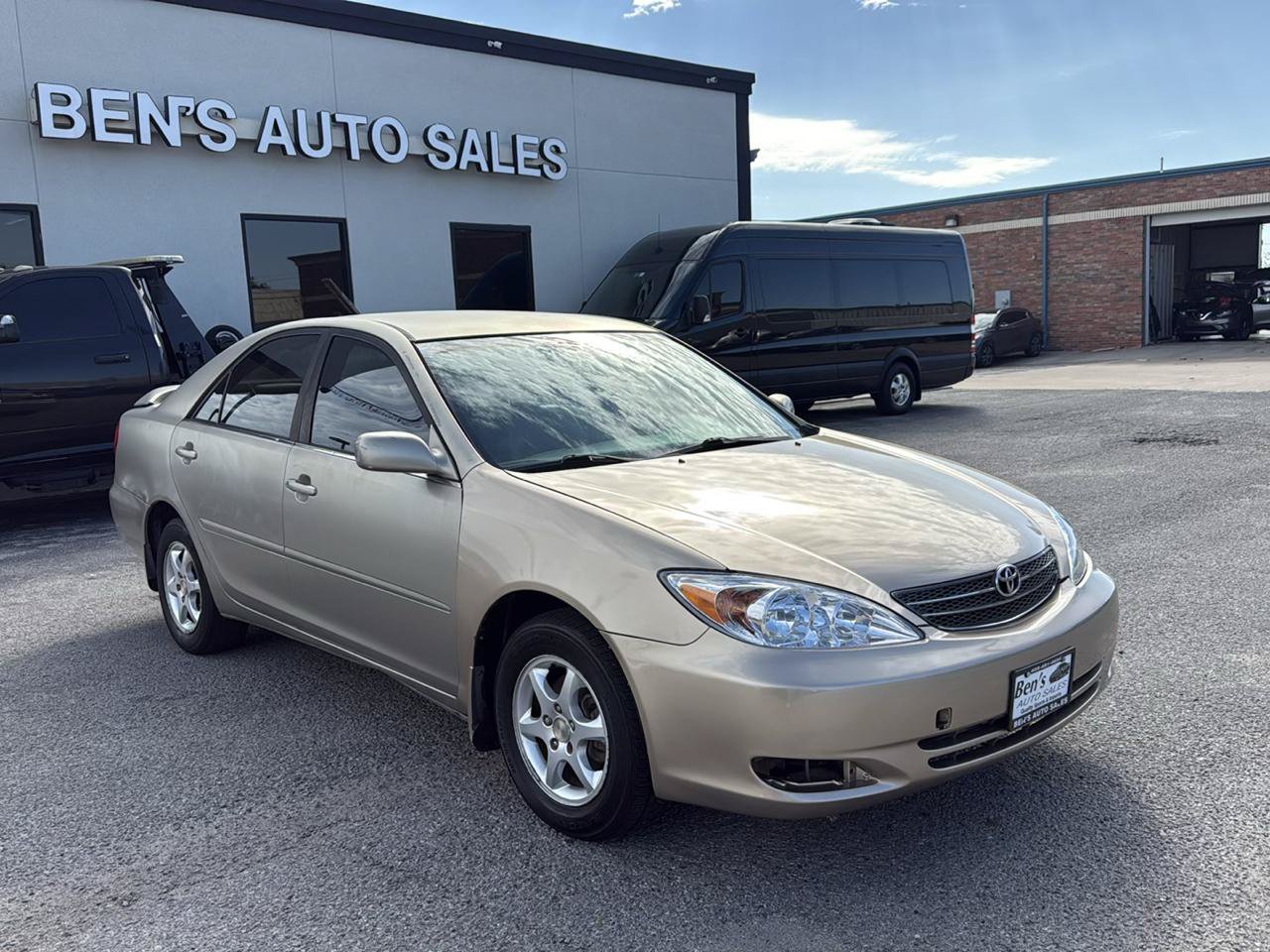 Used 2002 Toyota Camry LE FWD image 4