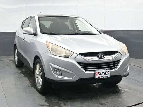 Used 2011 Hyundai Tucson Limited w/ Premium Pkg 3 FWD image 5