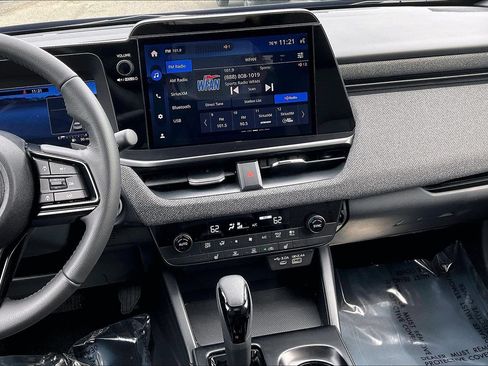 Certified 2026 Subaru Outback Premium AWD/4WD image 6