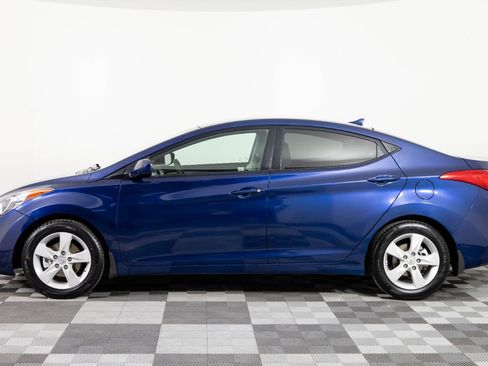 Used 2013 Hyundai Elantra GLS w/ Preferred Pkg image 3