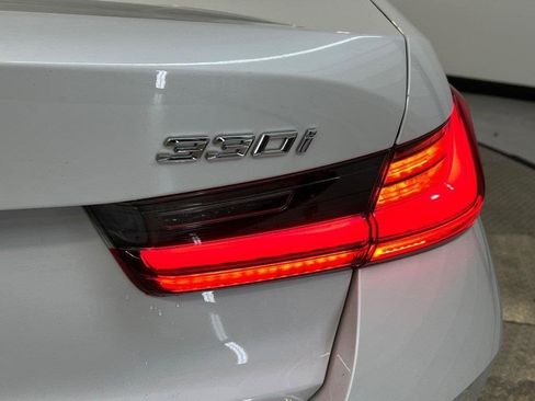 Used 2023 BMW 330i xDrive Sedan w/ Premium Package image 10