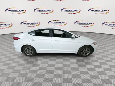 Used 2018 Hyundai Elantra SEL FWD image 9