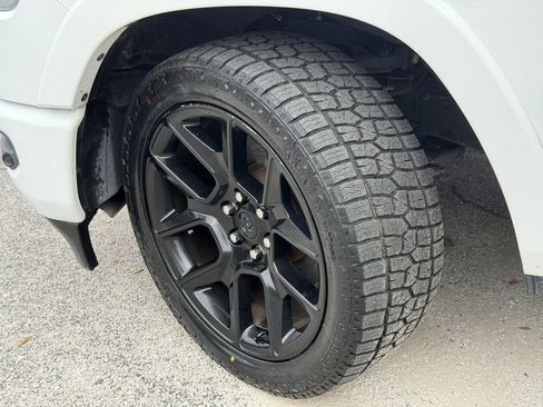 Used 2021 RAM 1500 Laramie RWD image 40