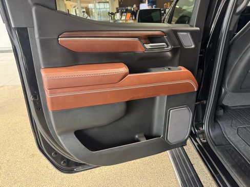 Used 2023 GMC Sierra 1500 Denali Ultimate AWD/4WD image 11