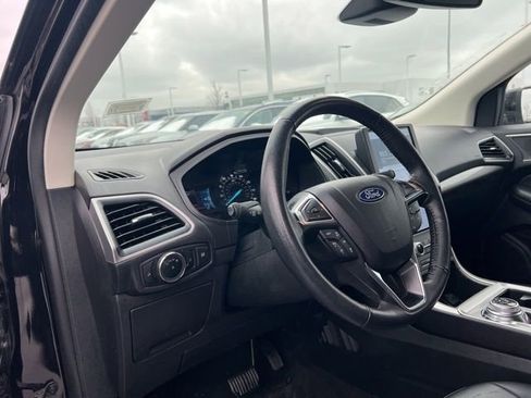 Used 2024 Ford Edge SEL image 9