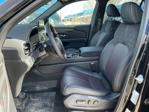 New 2026 Honda Pilot Black Edition image 13