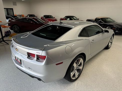 Used 2010 Chevrolet Camaro SS w/ RS Package RWD image 13