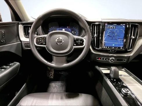 Certified 2025 Volvo XC60 B5 Plus image 6