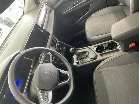 New 2026 Volkswagen Taos SE AWD/4WD image 15