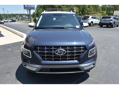 New 2025 Hyundai Venue Limited image 7