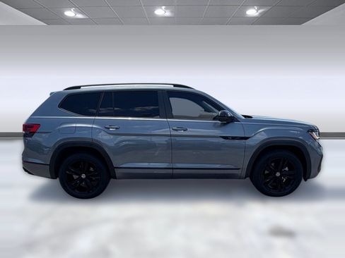 Certified 2023 Volkswagen Atlas SEL R-Line AWD/4WD image 8