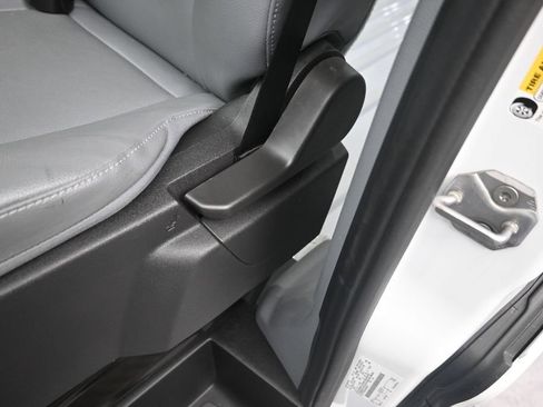 Used 2018 Ford Transit 150 130 Low Roof RWD image 19