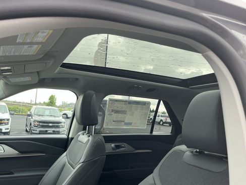 New 2026 Ford Explorer Active AWD/4WD image 17