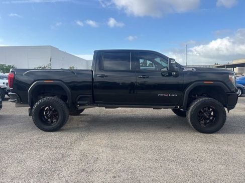 Used 2020 GMC Sierra 2500 AT4 w/ Technology Package image 4