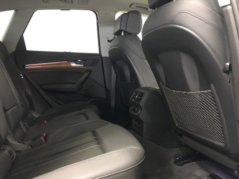 Used 2023 Audi Q5 2.0T Prestige w/ Prestige Package image 12