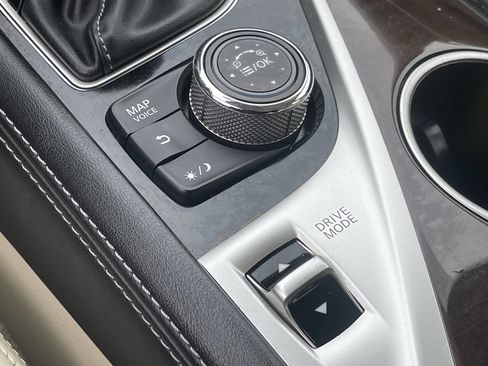 Used 2018 INFINITI Q50 Luxe w/ Essential Package (3.0T Luxe) image 33