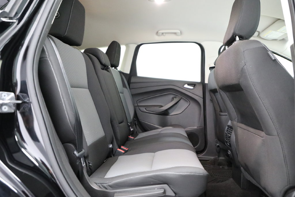 Used 2018 Ford Escape SE w/ SE Sync 3 Package AWD/4WD image 14
