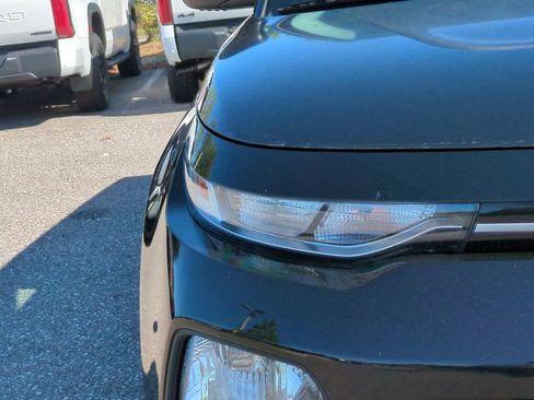 Used 2020 Kia Soul LX FWD image 9