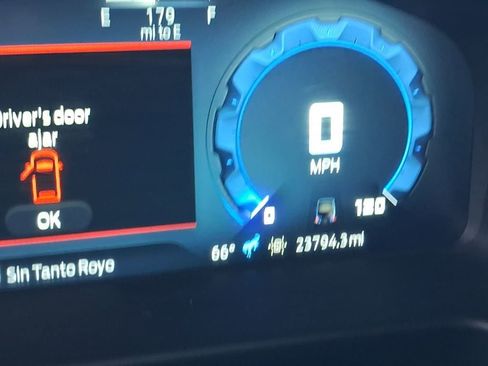 Used 2025 Ford Bronco Outer Banks image 17