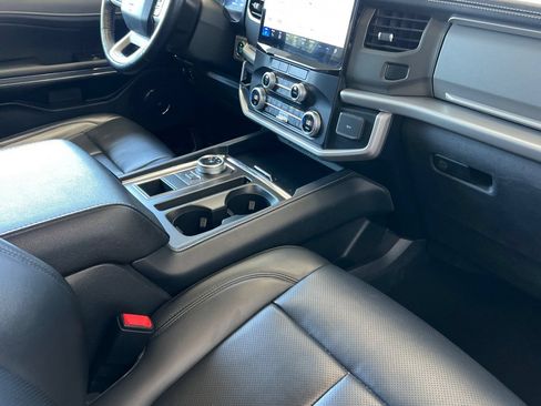 Used 2024 Ford Expedition Max XLT RWD image 20