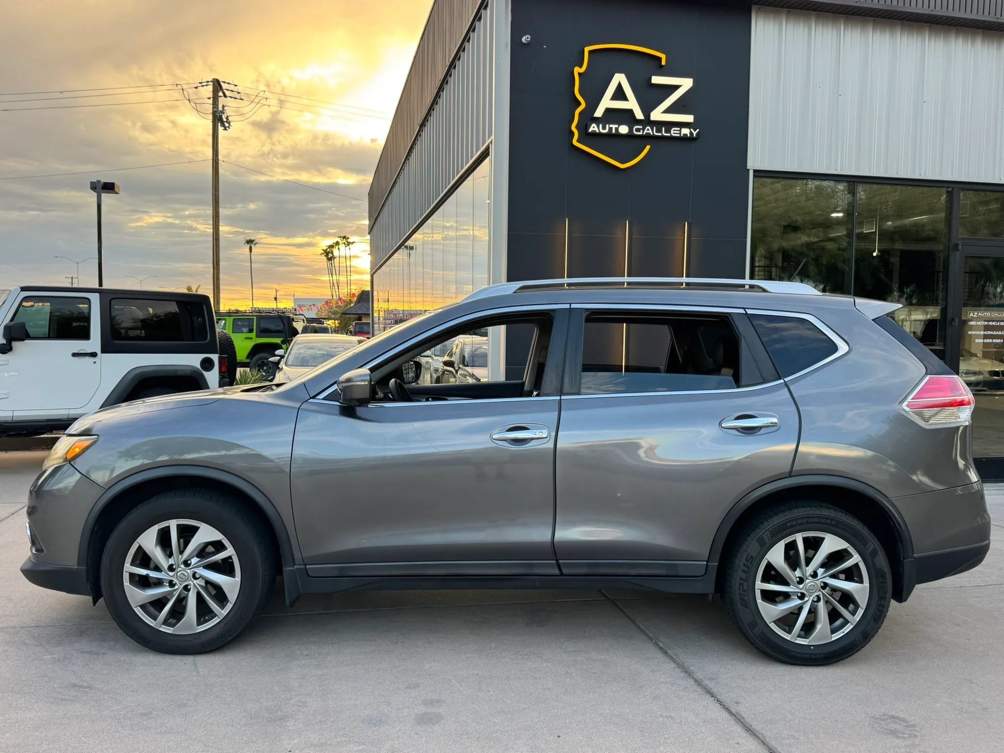 Used 2015 Nissan Rogue SL FWD image 9