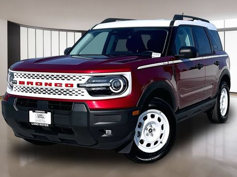 Used 2025 Ford Bronco Sport Heritage w/ Convenience Package AWD/4WD image 1