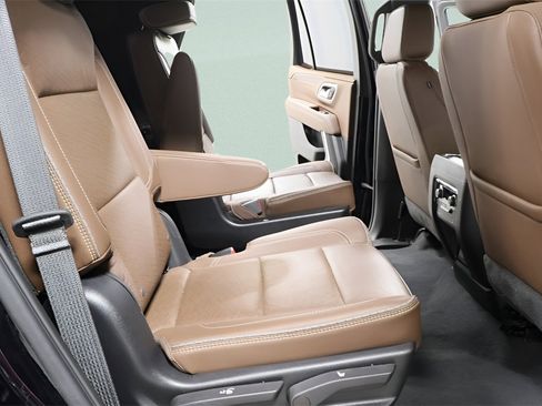 Used 2022 Chevrolet Tahoe High Country w/ Max Trailering Package image 28