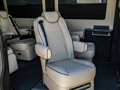 Used 2025 Mercedes-Benz Sprinter 3500 image 74