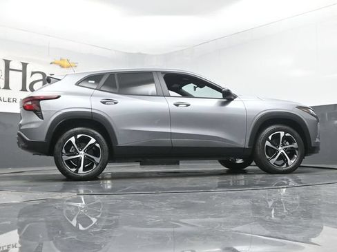 New 2026 Chevrolet Trax RS FWD image 31