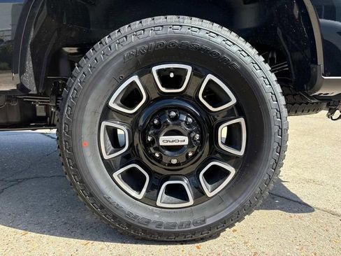 Used 2025 Ford F250 Platinum image 3