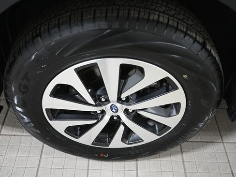 Certified 2025 Subaru Outback Premium w/ Popular Package #1 image 17