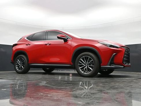 Used 2025 Lexus NX 250 FWD w/ Towing Package (2000 Lbs) image 39