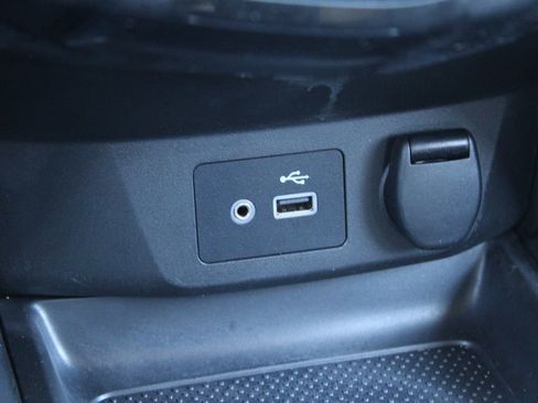 Used 2019 Nissan Rogue Sport S image 33