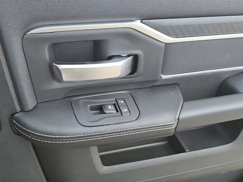 New 2026 RAM 2500 Big Horn AWD/4WD image 16