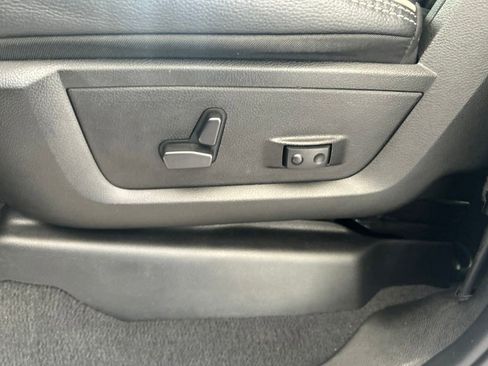 Used 2024 RAM 2500 Limited AWD/4WD image 47