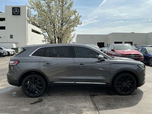 Used 2022 Lincoln Nautilus Reserve w/ Monochromatic Package image 4