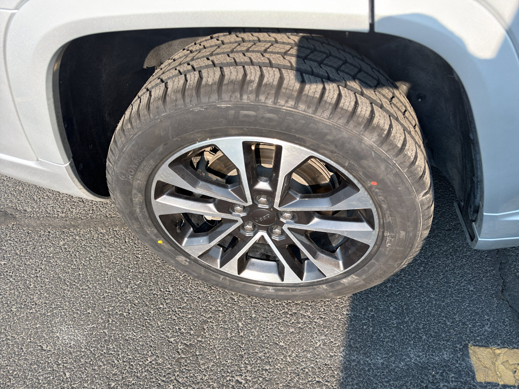 Used 2022 Jeep Grand Cherokee L Overland AWD/4WD image 3
