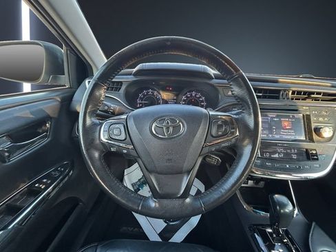 Used 2018 Toyota Avalon XLE FWD image 12