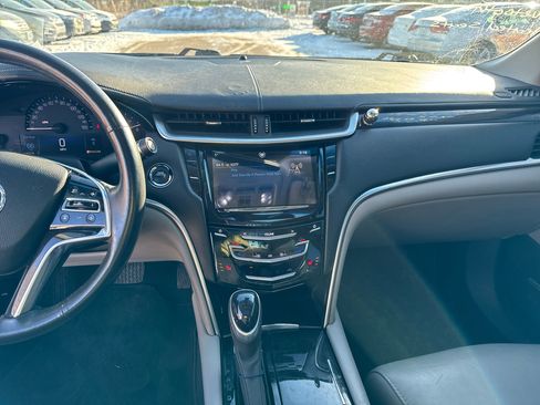 Used 2014 Cadillac XTS Luxury w/ Driver Awareness Package image 10